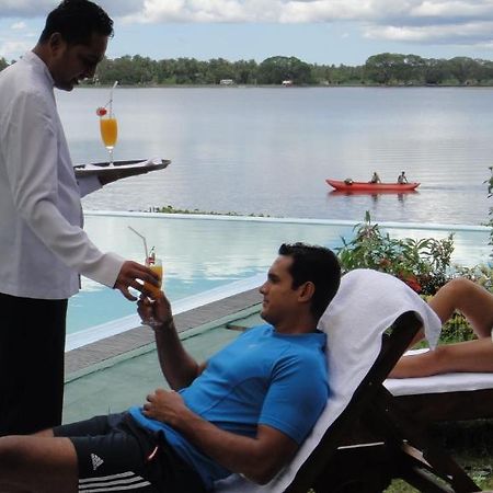 Taprospa Tissa Tissamaharama Extérieur photo