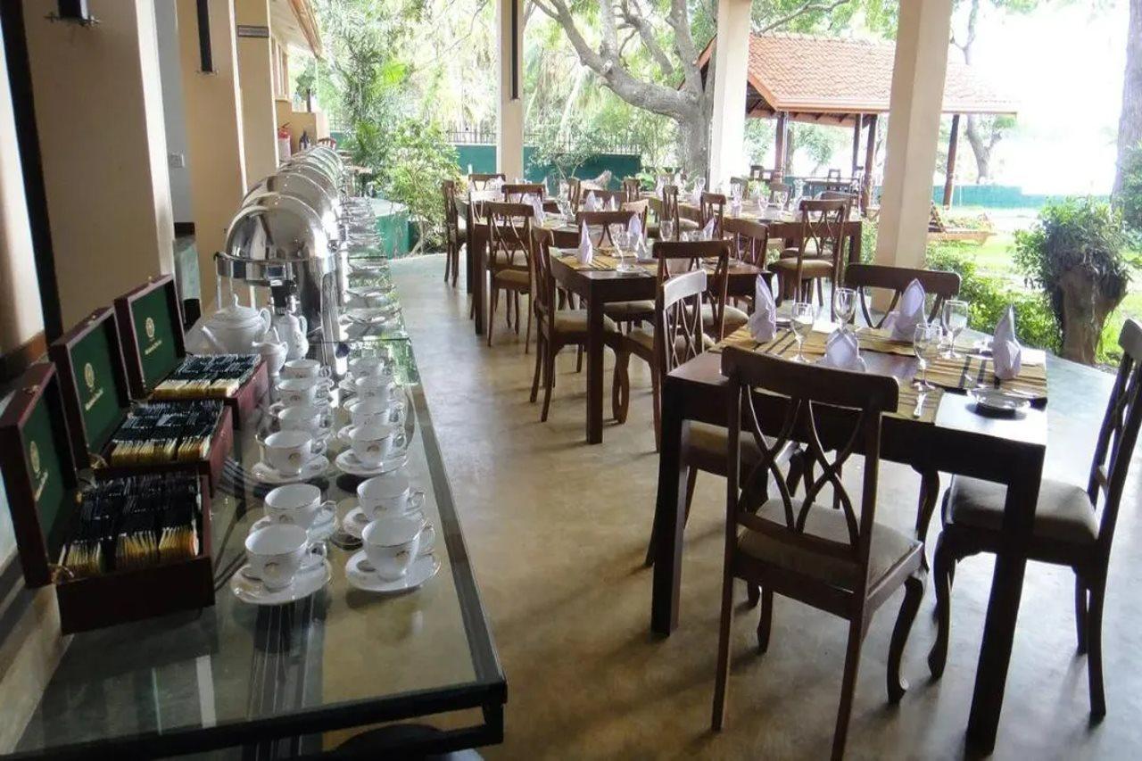 Taprospa Tissa Tissamaharama Extérieur photo