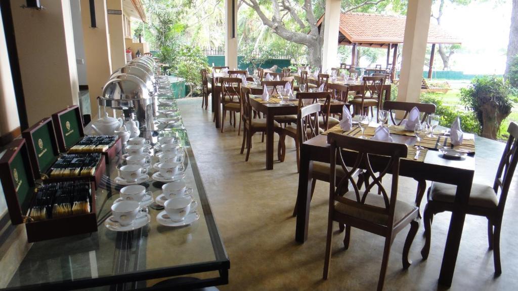 Taprospa Tissa Tissamaharama Extérieur photo